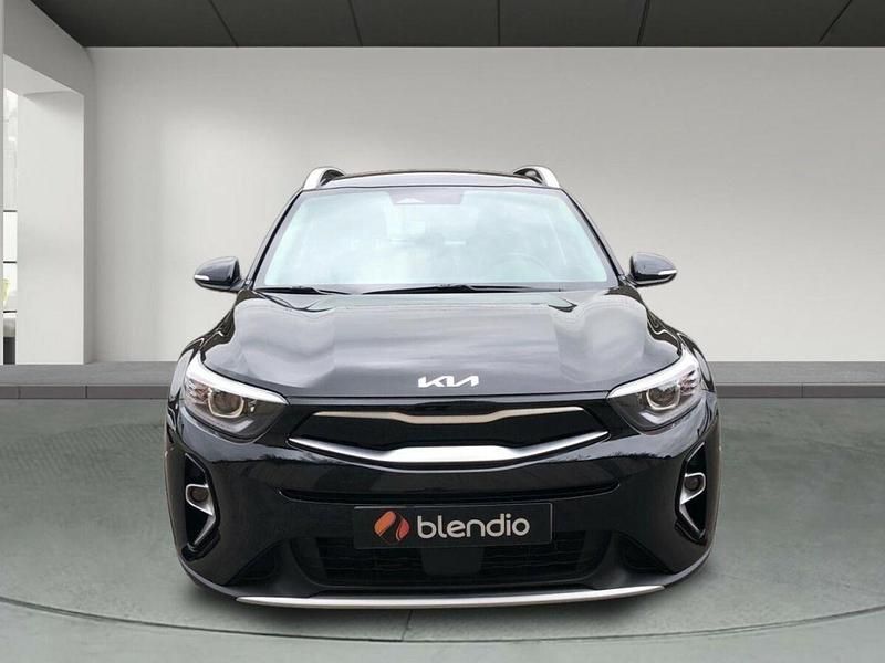 Usado Kia Stonic 84 CV (61 kW) 2023 Negro SUV