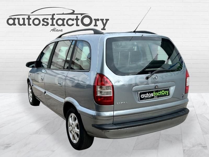 Usado Opel Zafira Club 100 HP (73 kW) 2005 Cinzento Monovolume