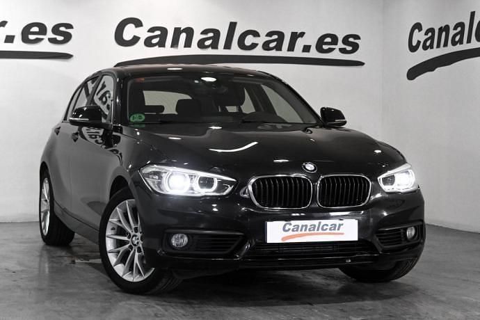 Usado BMW 118 150 CV (110 kW) 2016 Negro Utilitario