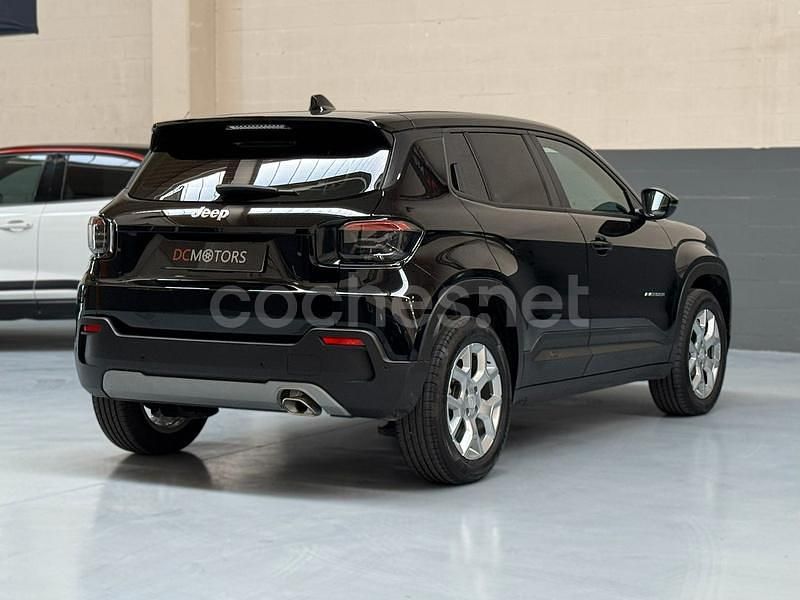 Usado Jeep Avenger Altitude 100 CV (73 kW) 2023 Negro SUV