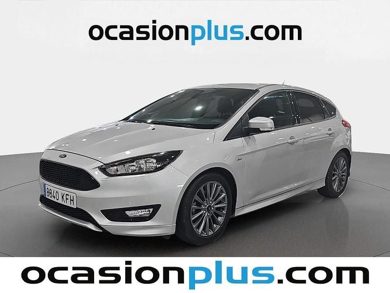 Gris plata Usado 2017 Ford Focus ST-Line Utilitario | 11.389 € (Precio justo) - Imagen 1/4