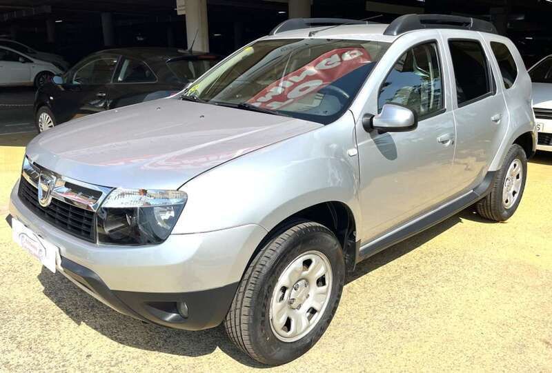 Plateado Usado 2012 Dacia Duster Lauréate SUV | 11.900 € (Caro) - Imagen 1/4