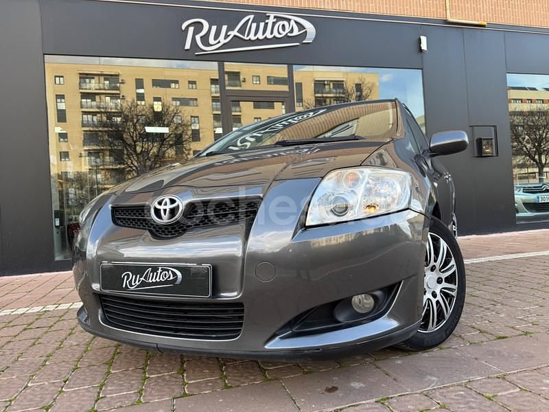 Usado Toyota Auris Luna 90 CV (66 kW) 2007 Azul Berlina