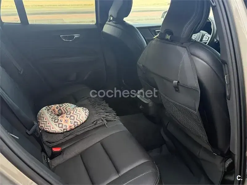 Usado Volvo V60 CC Pro 190 CV (139 kW) 2020 Beige Familiar