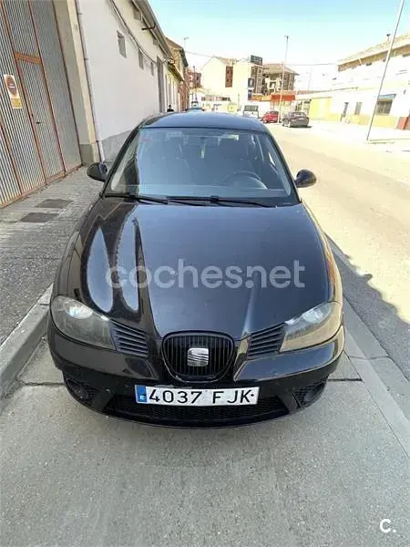 Usado Seat Ibiza Reference 80 CV (58 kW) 2006 Negro Utilitario