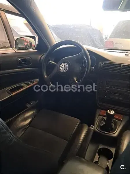 Usado VW Passat Highline 193 CV (141 kW) 2000 Gris / plata Berlina