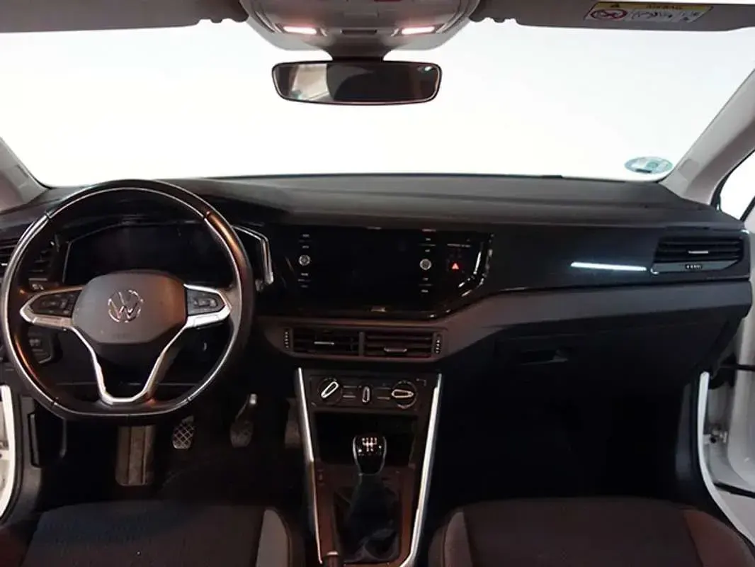 Usado VW Polo Life 95 CV (69 kW) 2023 Blanco Utilitario