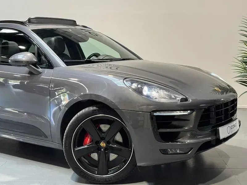 Usado Porsche Macan Turbo 400 CV (294 kW) 2015 Gris / plata SUV