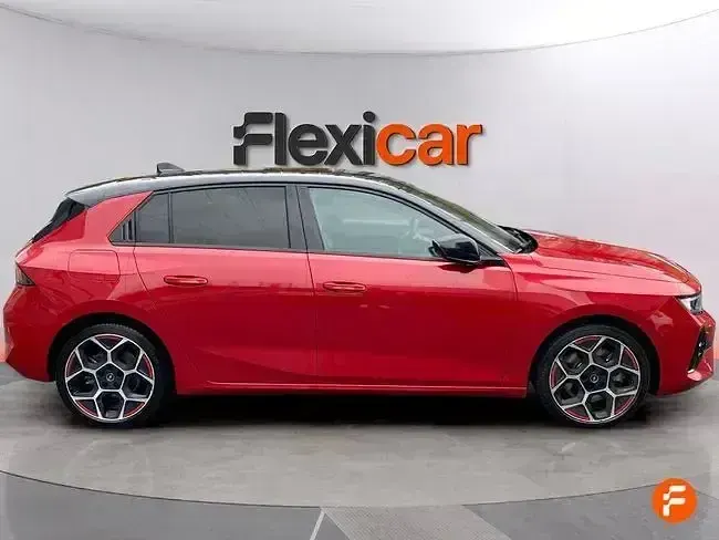 Usado Opel Astra GS Line 181 CV (133 kW) 2022 Rojo Utilitario