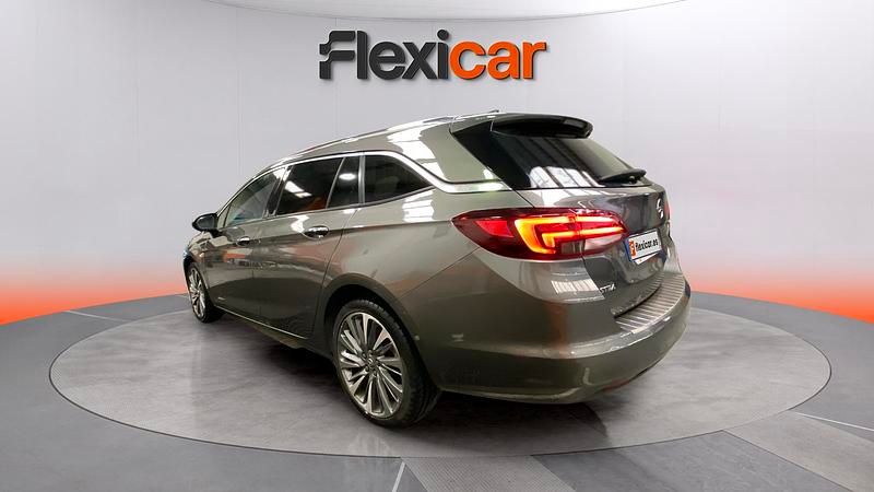 Usado Opel Astra Excellence 136 CV (100 kW) 2017 Gris Familiar