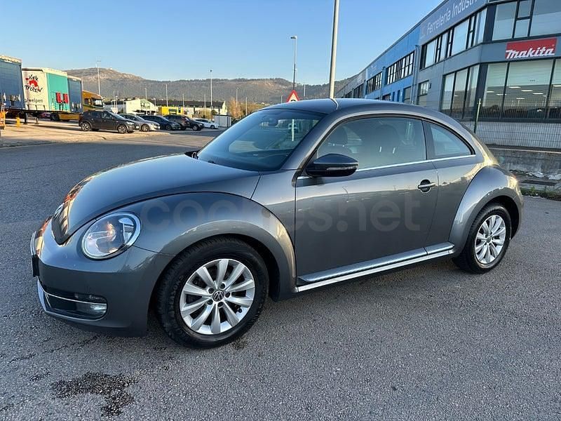 Usado VW Beetle Design 140 CV (102 kW) 2012 Gris / plata Utilitario