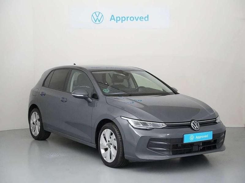 Usado VW Golf VIII 116 CV (85 kW) 2025 Gris Utilitario