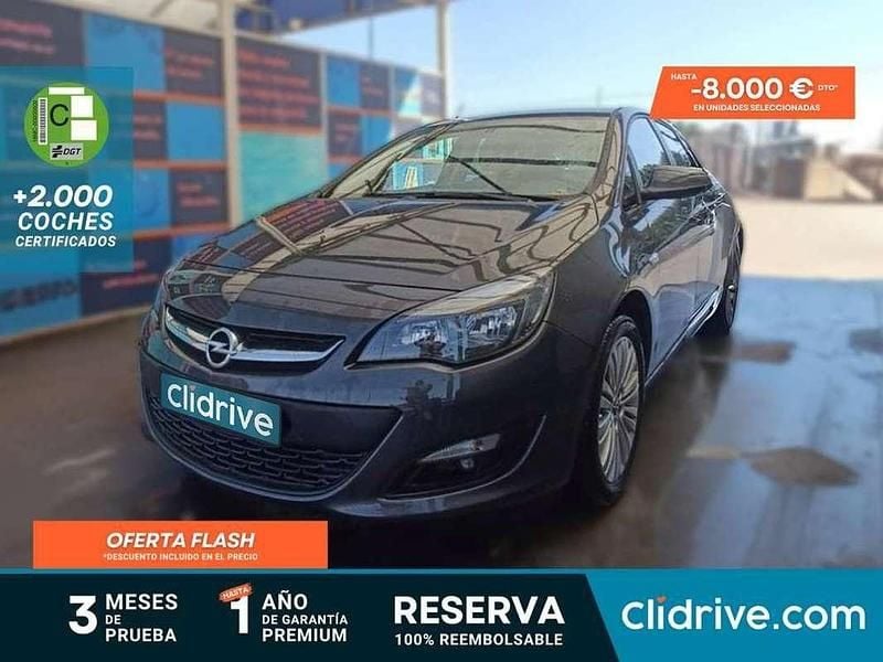Gris Usado 2015 Opel Astra Selective Utilitario | 9790 € (Precio justo) - Imagen 1/3