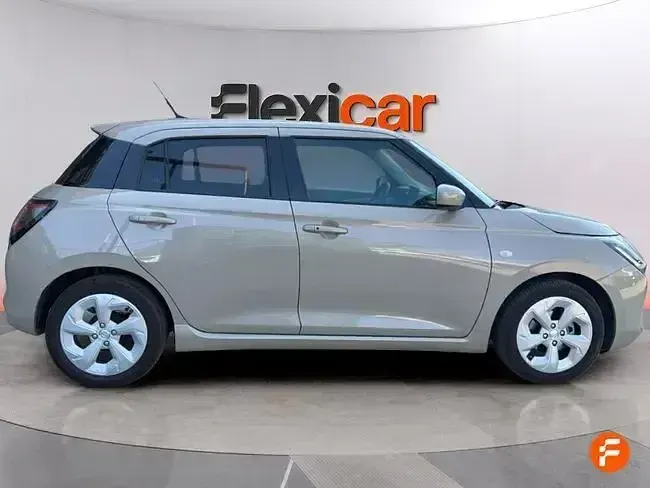 Usado Suzuki Swift 81 CV (59 kW) 2025 Beige Utilitario