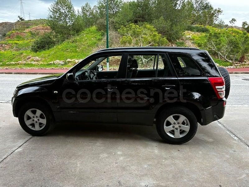 Usado Suzuki Grand Vitara 129 CV (94 kW) 2007 Negro SUV