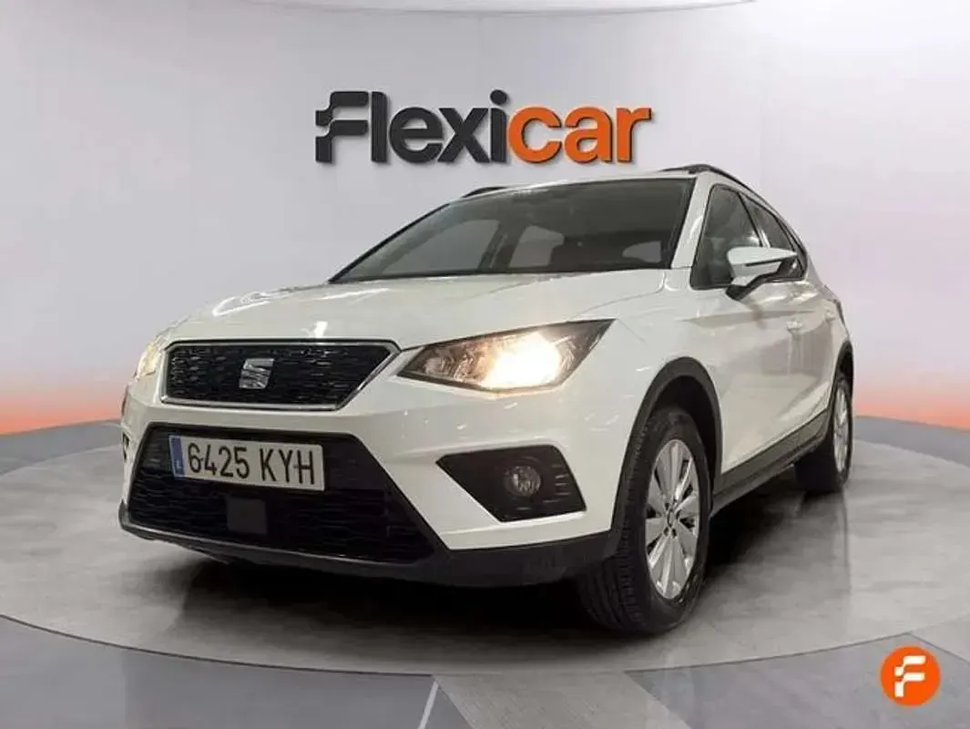 Usado Seat Arona Ecomotive 95 CV (69 kW) 2019 Blanco SUV