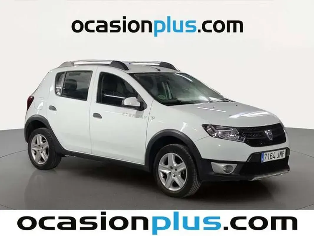 Usado Dacia Sandero Stepway 90 CV (66 kW) 2016 Blanco Utilitario