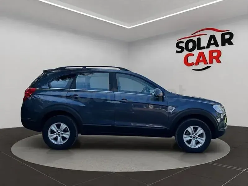 Usado Chevrolet Captiva LS 136 CV (100 kW) 2006 Gris / plata SUV