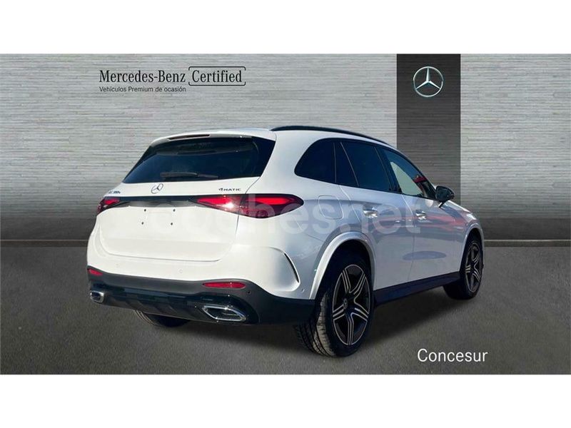 Usado Mercedes GLC300e AMG line 313 CV (230 kW) 2024 Manufaktur blanco opalita brig SUV
