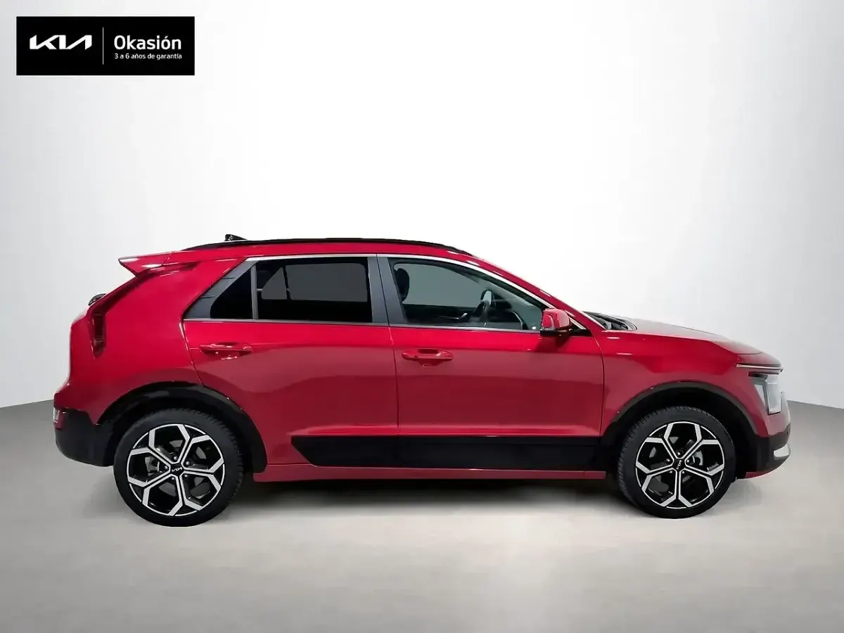 Usado Kia Niro 141 CV (103 kW) 2024 Rojo SUV
