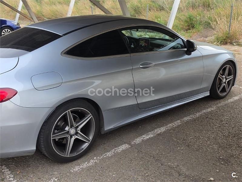 Usado Mercedes C220 AMG line 170 CV (125 kW) 2016 Gris / plata Coupe