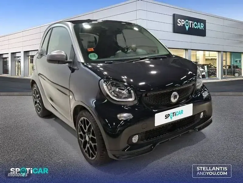 Usado Smart ForTwo Coupé 90 CV (66 kW) 2019 Gris Coupe