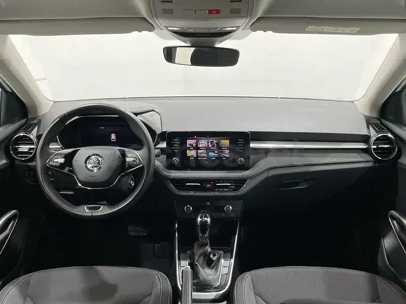 Usado Skoda Fabia Style 110 CV (80 kW) 2022 Blanco Utilitario