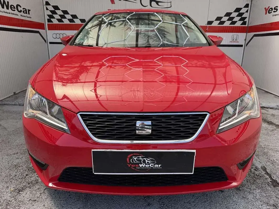 Usado Seat Leon Style 110 CV (80 kW) 2016 Rojo Utilitario