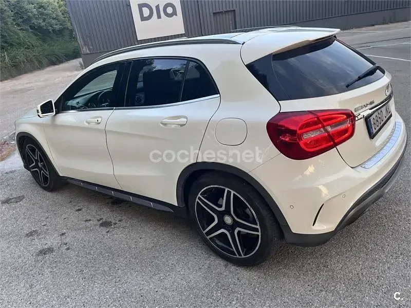 Usado Mercedes GLA200 AMG line 136 CV (100 kW) 2014 Blanco SUV