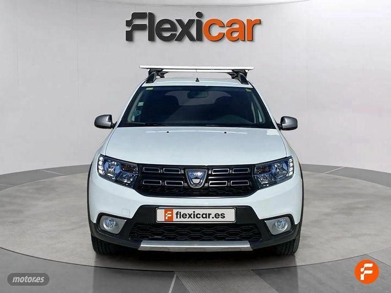 Usado Dacia Sandero Comfort 90 CV (66 kW) 2019 Blanco Berlina