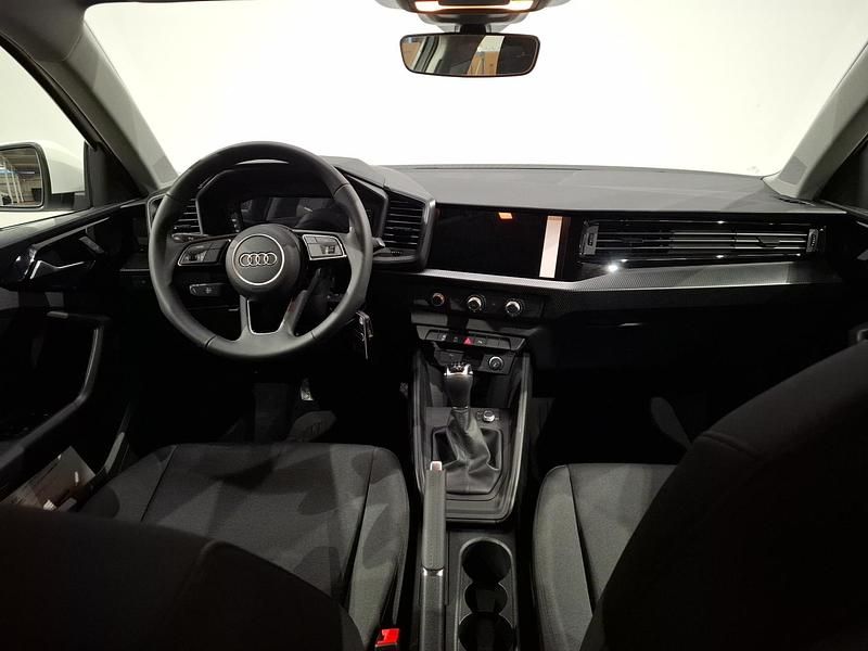 Nuevo Audi A1 Sportback 95 CV (69 kW) 2025 Blanco cortina Utilitario