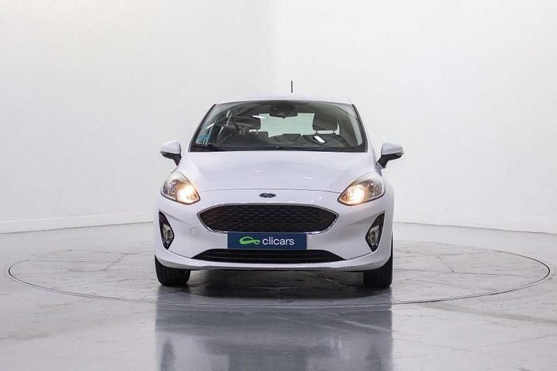 Usado Ford Fiesta Trend 86 CV (63 kW) 2019 Blanco Utilitario