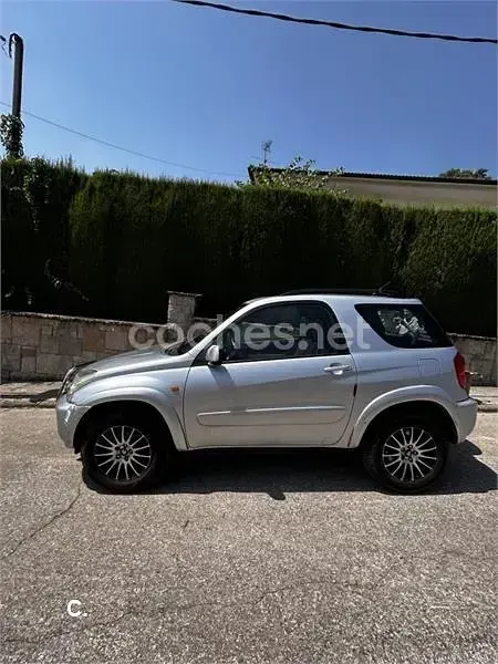 Usado Toyota RAV4 Luna 150 CV (110 kW) 2003 Gris / plata SUV