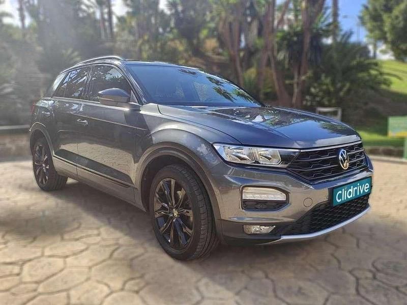 Usado VW T-Roc Life 150 CV (110 kW) 2022 Gris SUV