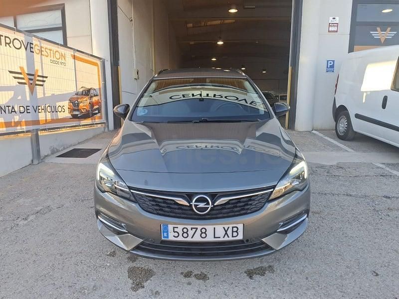 Usado Opel Astra Business Elegance 145 CV (106 kW) 2021 Gris / plata Familiar