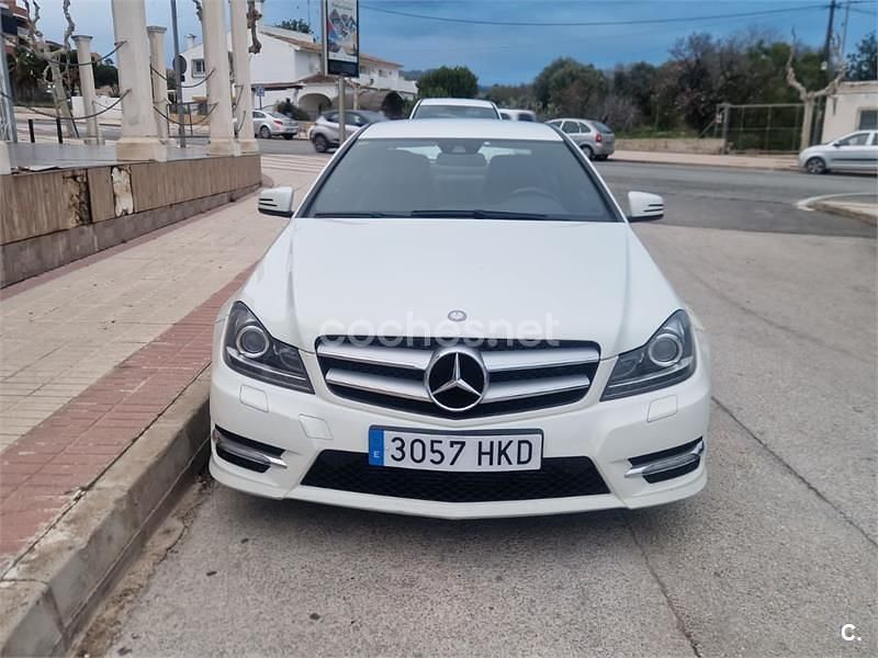 Usado Mercedes C220 170 CV (125 kW) 2012 Blanco Coupe
