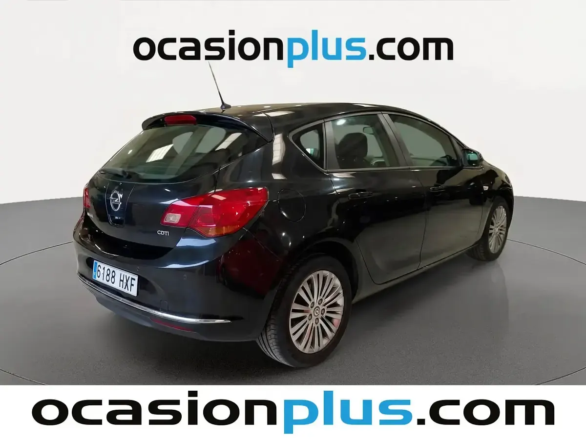 Usado Opel Astra Excellence 110 CV (80 kW) 2014 Negro Utilitario