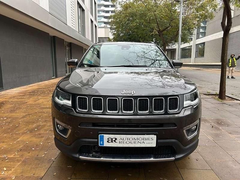 Usado Jeep Compass Limited 140 CV (102 kW) 2019 Gris SUV