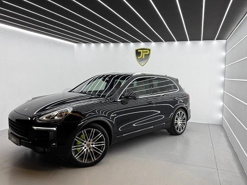 Usado Porsche Cayenne S E-Hybrid 416 CV (305 kW) 2016 Negro SUV