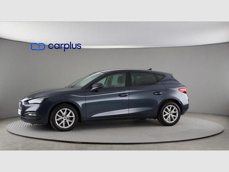 Usado Seat Leon Style 115 CV (84 kW) 2021 Gris magnetic (metalizado) Utilitario