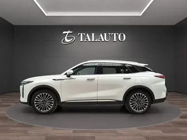Usado Omoda 9 537 CV (394 kW) 2025 Blanco SUV