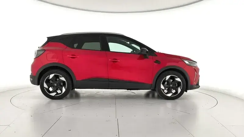 Usado Renault Captur Techno 100 CV (73 kW) 2025 Rojo SUV