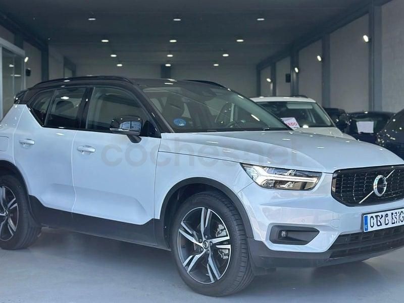 Usado Volvo XC40 R-Design 211 CV (155 kW) 2021 Gris / plata SUV