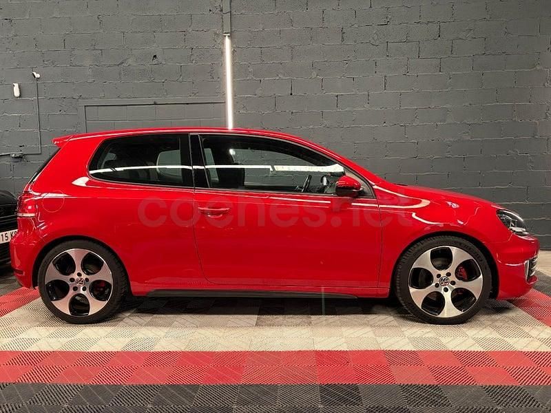 Usado VW Golf VI GTI 210 CV (154 kW) 2011 Rojo Utilitario