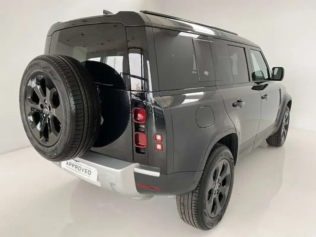 Usado Land Rover Defender SE 249 CV (183 kW) 2023 Negro SUV