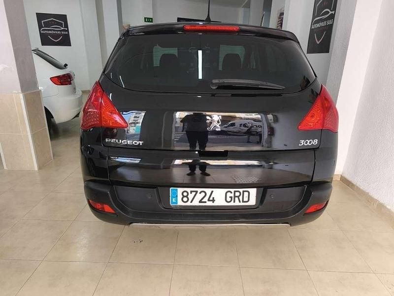 Usado Peugeot 3008 Sport 110 CV (80 kW) 2009 Negro Familiar