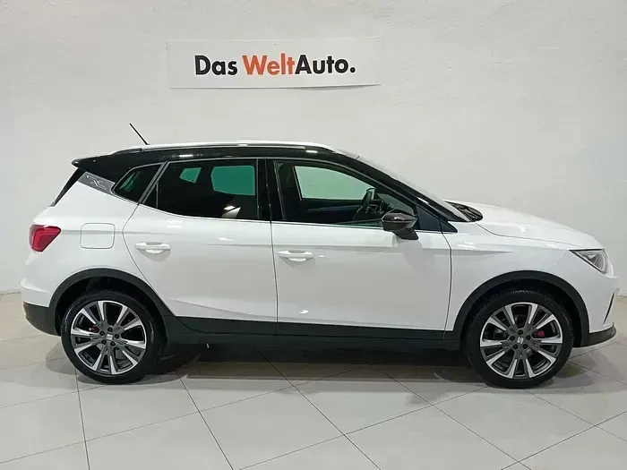 Usado Seat Arona FR 116 CV (85 kW) 2025 Blanco SUV
