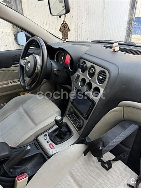 Negro Usado 2007 Alfa Romeo 159 Familiar | 3900 € (Buen precio) - Imagen 1/1