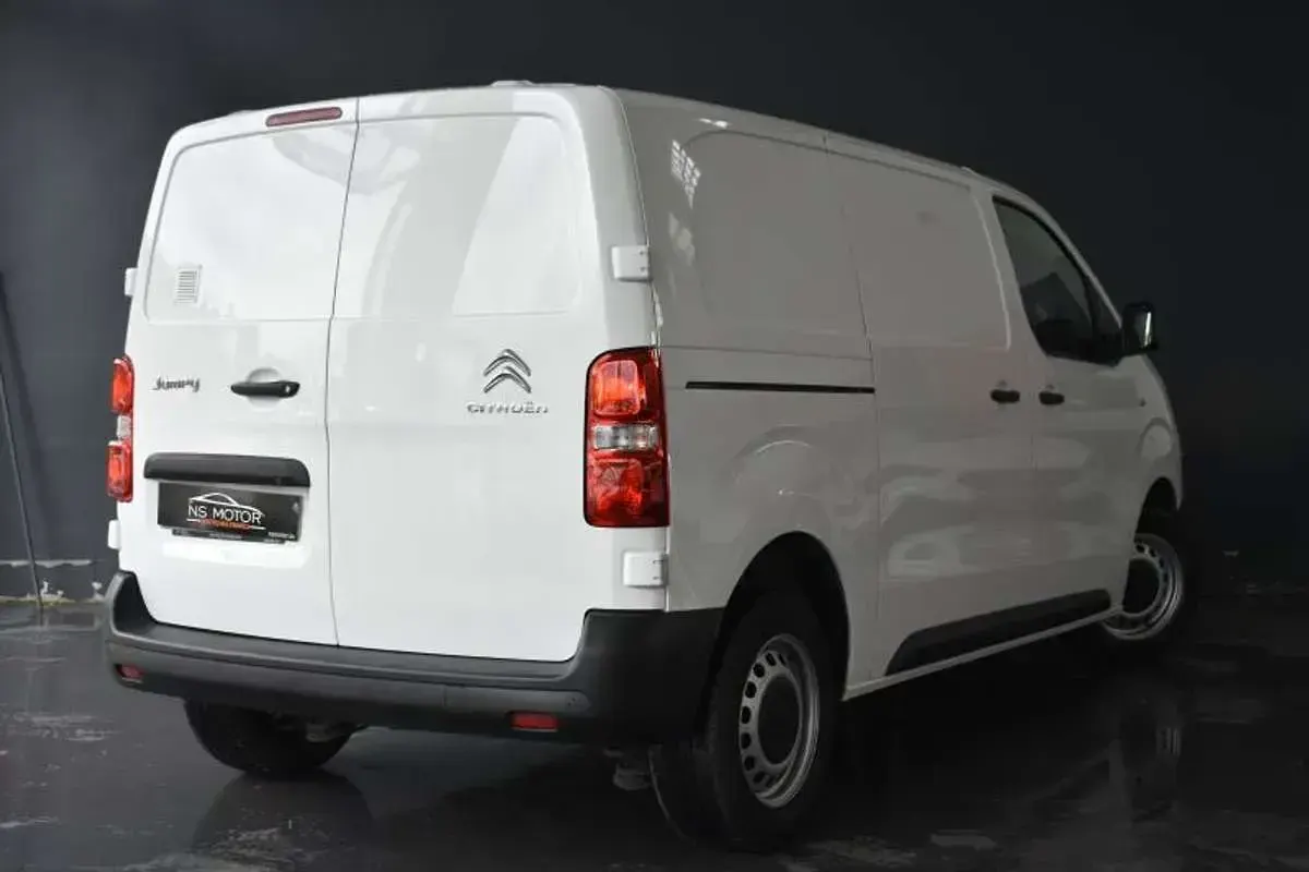 Usado Citroën Jumpy 122 CV (89 kW) 2021 Blanco Monovolumen