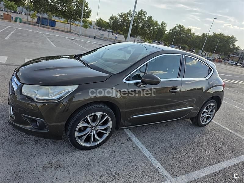 Verde Usado 2011 Citroën DS4 Utilitario | 7500 € - Imagen 1/4
